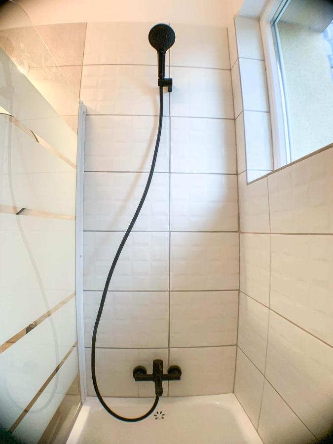 Luterana Studio Apartment Bucarest Esterno foto