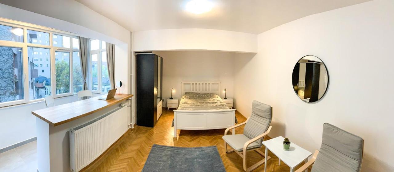 Luterana Studio Apartment Bucarest Esterno foto